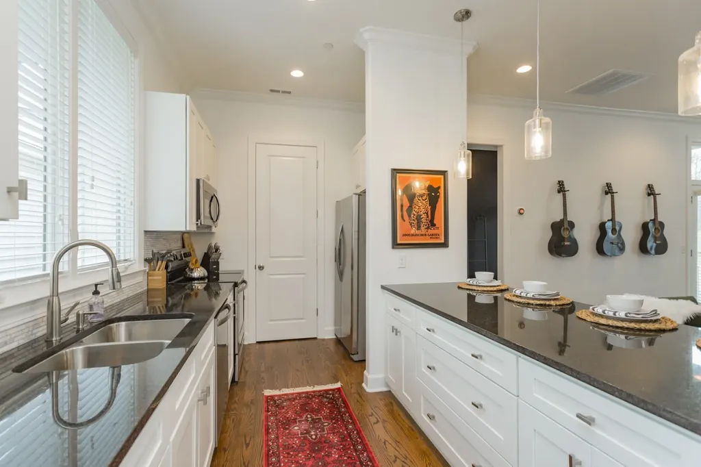 816 Smiley Street Nashville TN 37206