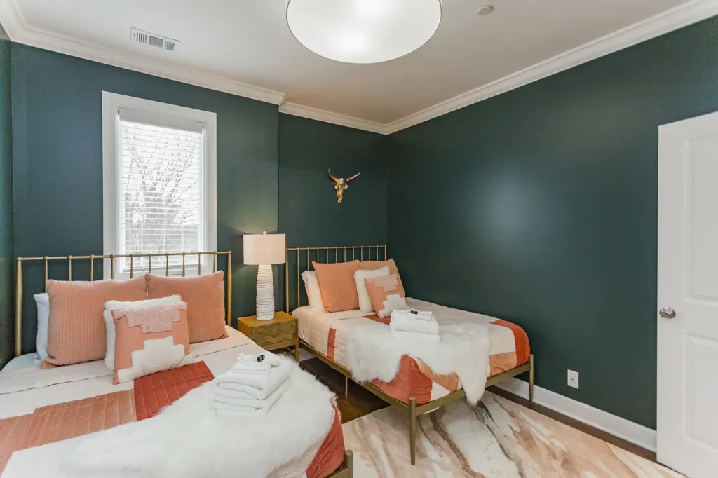 816 Smiley Street Nashville TN 37206
