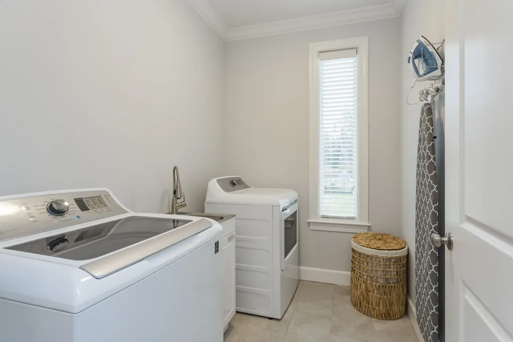 816 Smiley Street Nashville TN 37206
