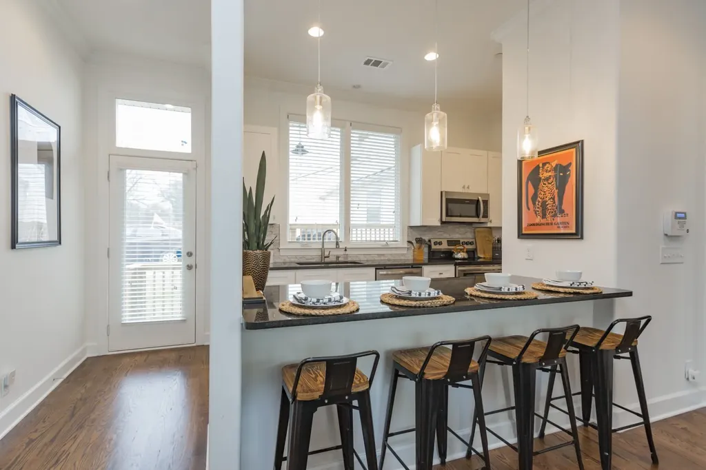 816 Smiley Street Nashville TN 37206