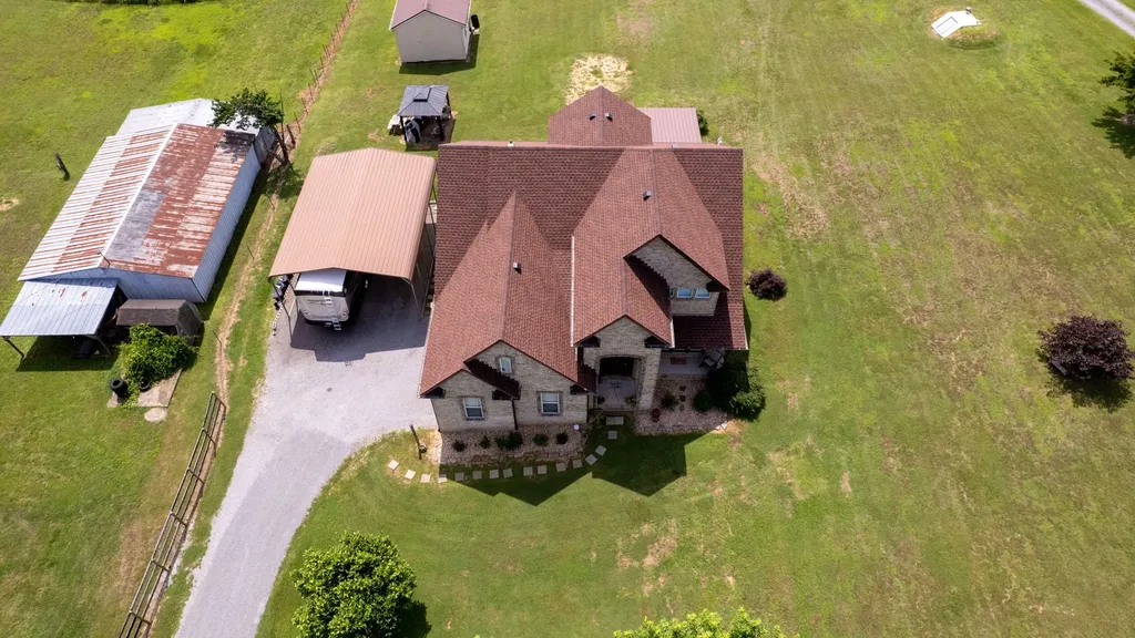 3128 31e Highway Bethpage TN 37022
