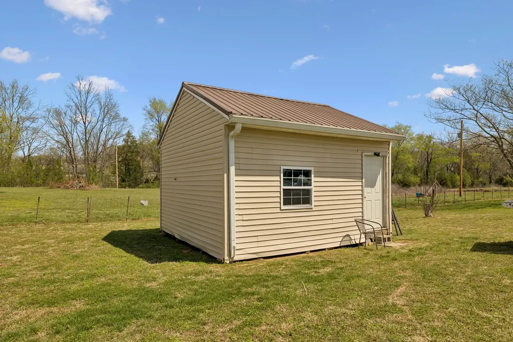 3128 31e Highway Bethpage TN 37022