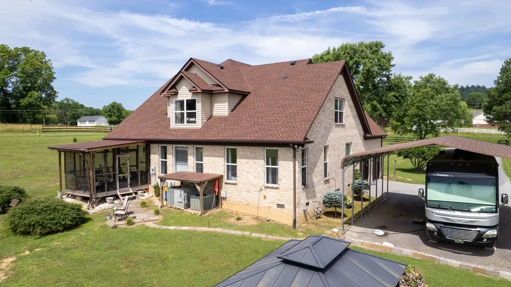 3128 31e Highway Bethpage TN 37022