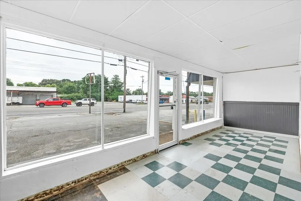 1055 Dinah Shore Boulevard Winchester TN 37398