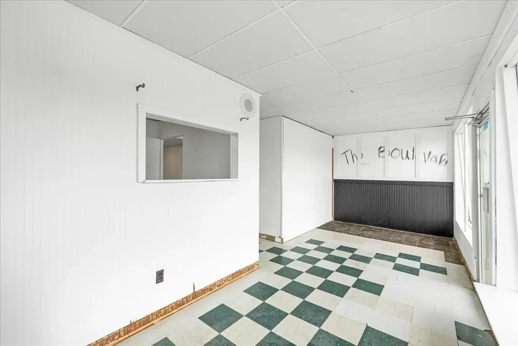 1055 Dinah Shore Boulevard Winchester TN 37398