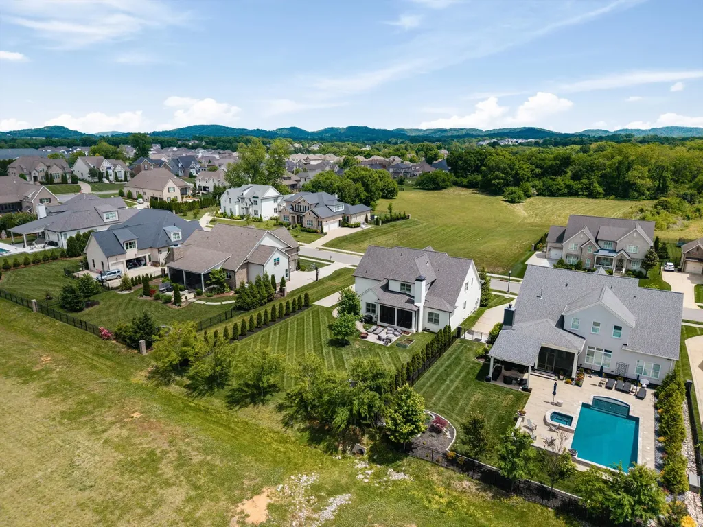3817 Pulpmill Drive Thompsons Station TN 37179