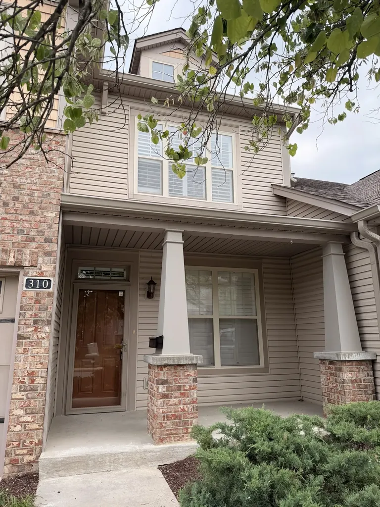 310 Griffin Place Hermitage TN 37076