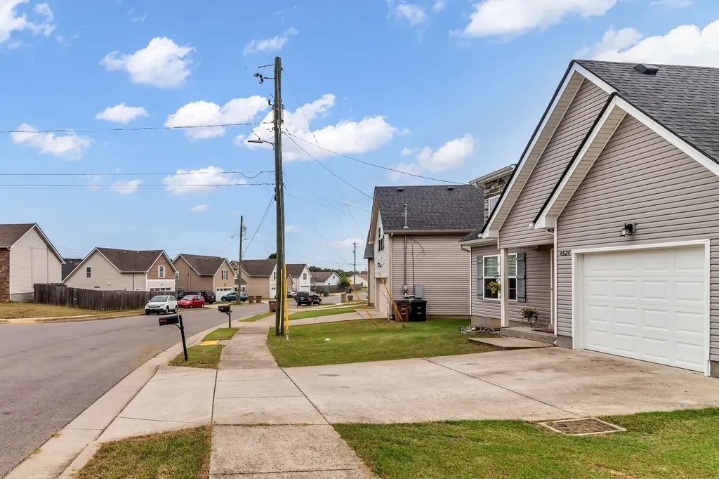4624 Springstead Trl, SE Antioch TN 37013