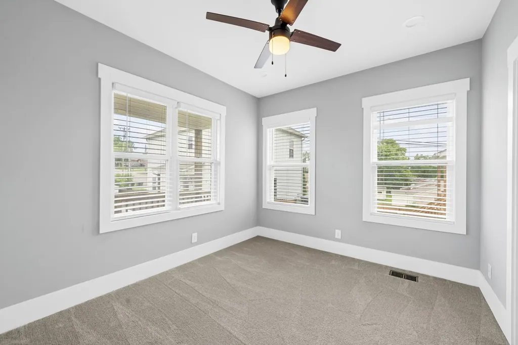 2213B 11th Ave, N Nashville TN 37208