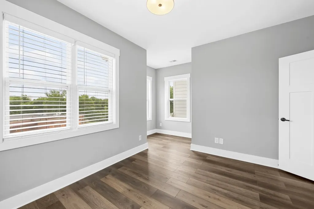 2213B 11th Ave, N Nashville TN 37208