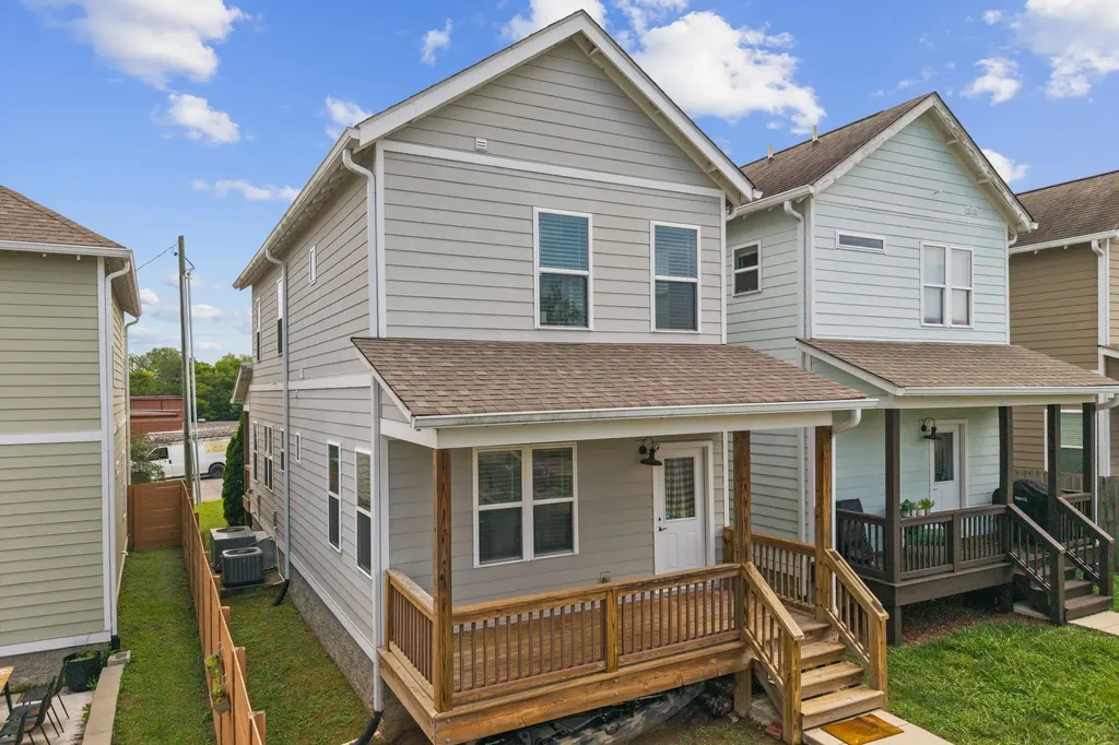 2213B 11th Ave, N Nashville TN 37208