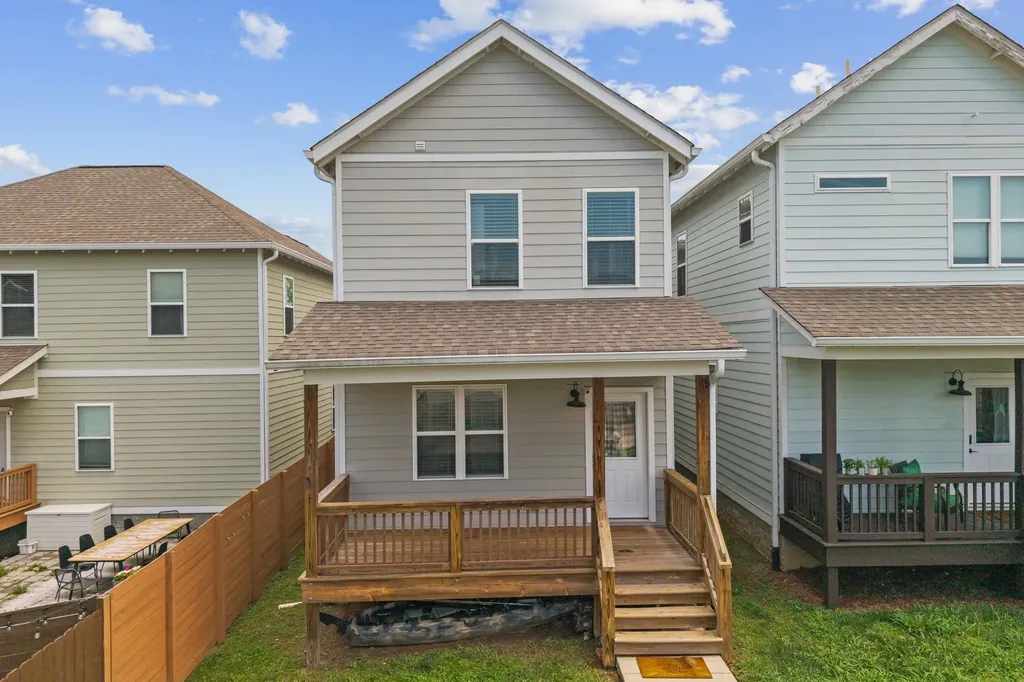 2213B 11th Ave, N Nashville TN 37208