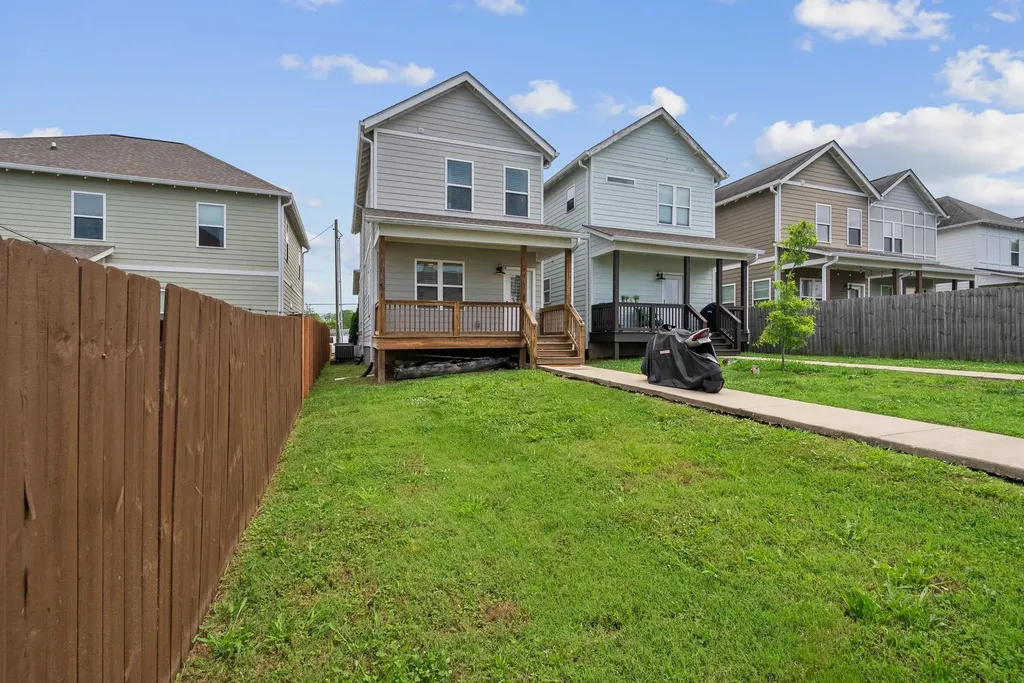 2213B 11th Ave, N Nashville TN 37208