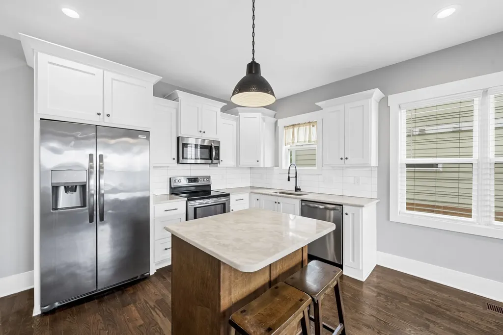 2213B 11th Ave, N Nashville TN 37208