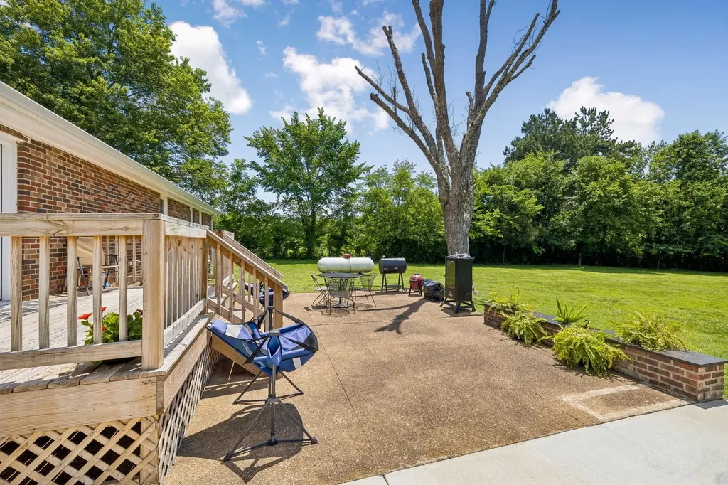 1105 Goose Bay Road Ashland City TN 37015