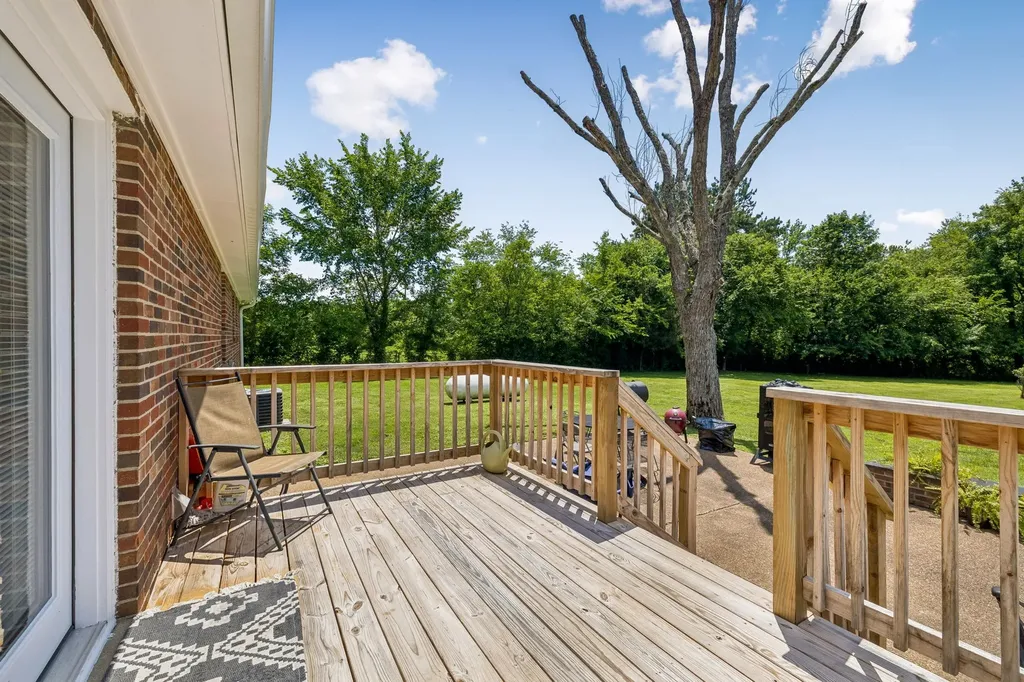 1105 Goose Bay Road Ashland City TN 37015