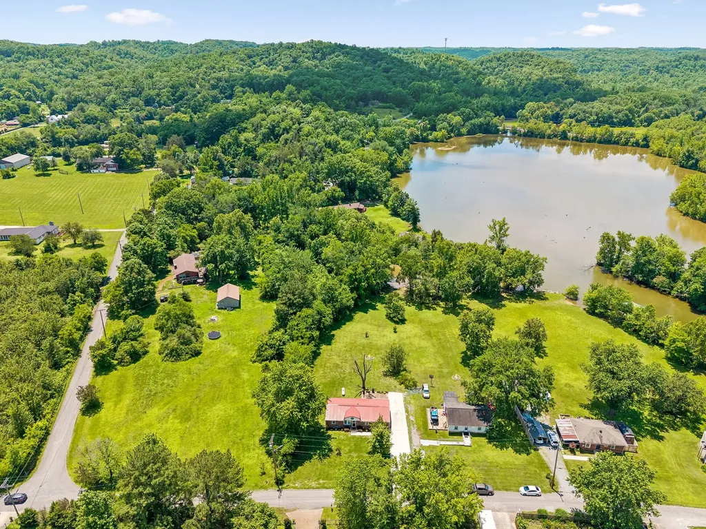 1105 Goose Bay Road Ashland City TN 37015