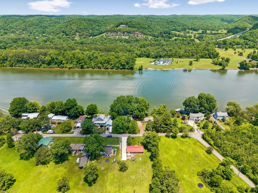 1105 Goose Bay Road Ashland City TN 37015