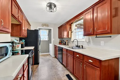 3255 Gracey Herndon Road Hopkinsville KY 42240