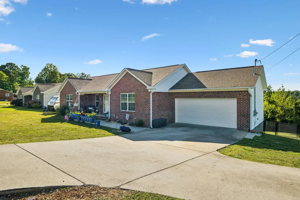 329 Murrell Road Dickson TN 37055