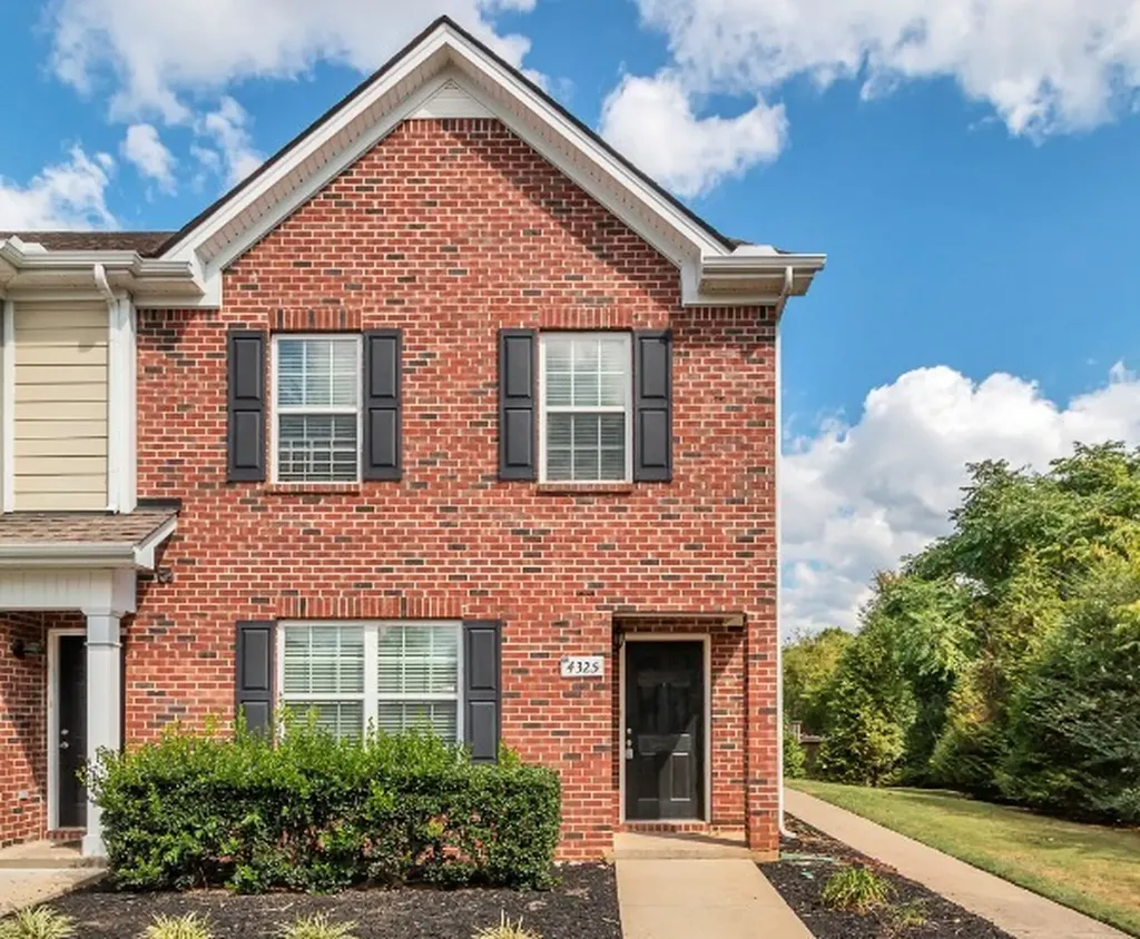 4325 Aurora Circle Murfreesboro TN 37127