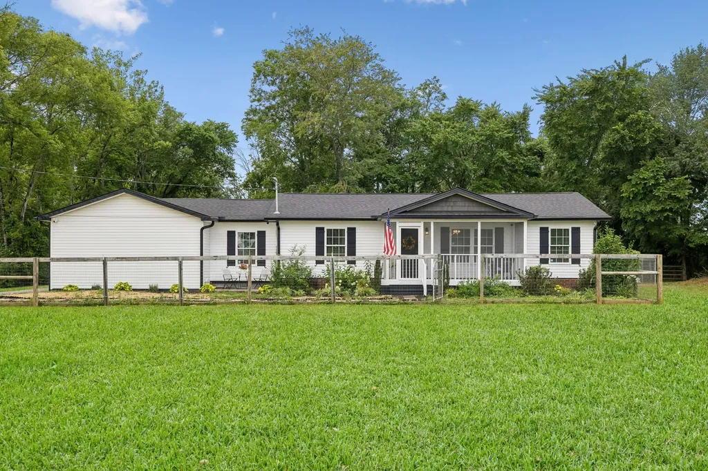 6782 Woodbury Pike Murfreesboro TN 37127