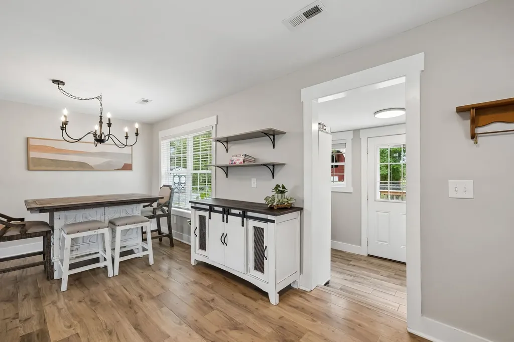 6782 Woodbury Pike Murfreesboro TN 37127