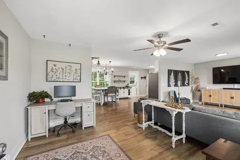 6782 Woodbury Pike Murfreesboro TN 37127