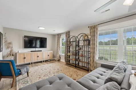 6782 Woodbury Pike Murfreesboro TN 37127