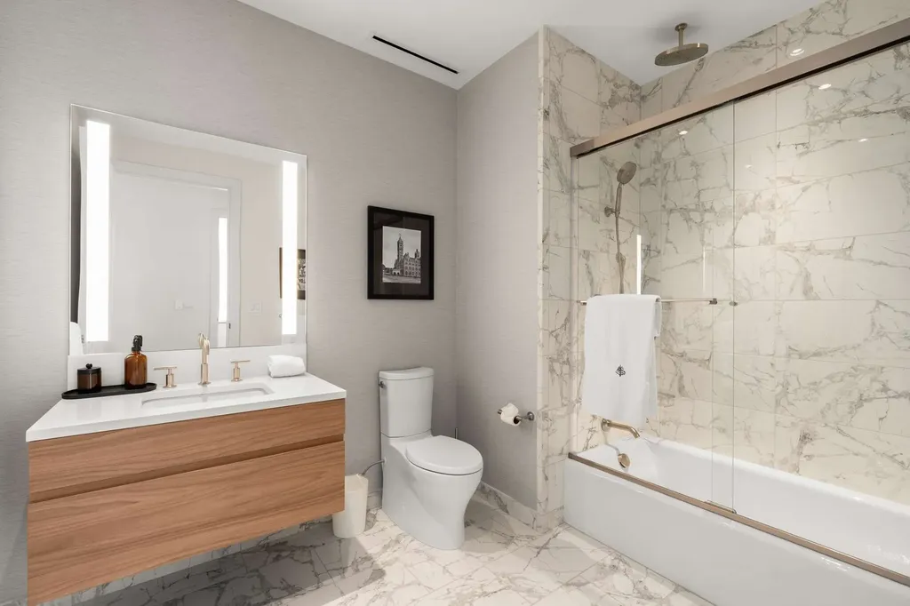 160 2nd Ave, S Nashville TN 37201