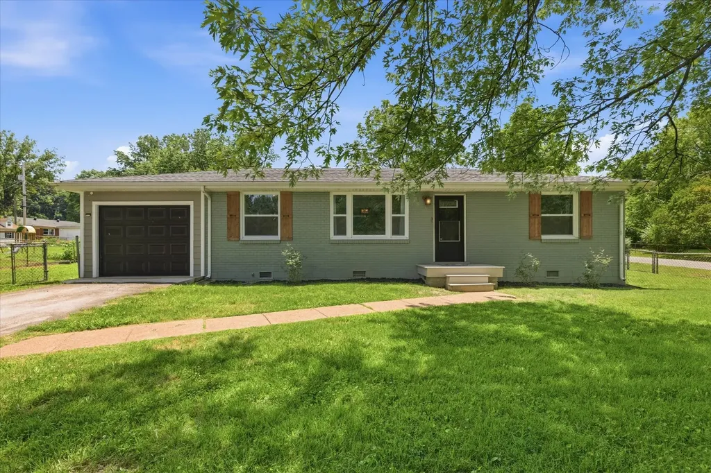 37 Hillsboro Road Clarksville TN 37042