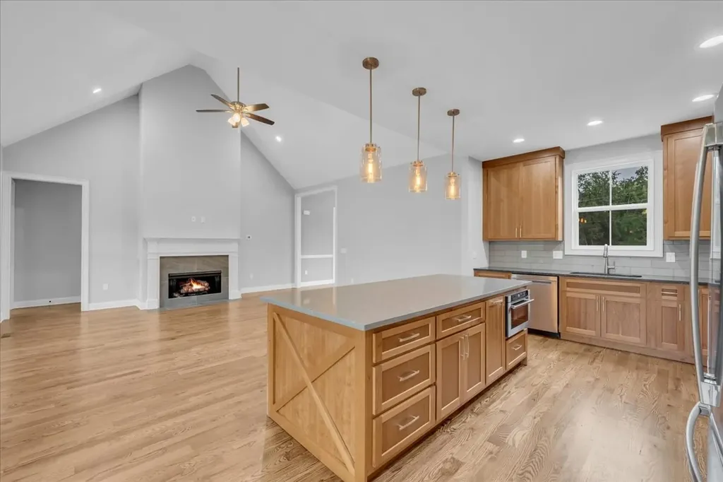 74 Summer Lake Court Winchester TN 37398