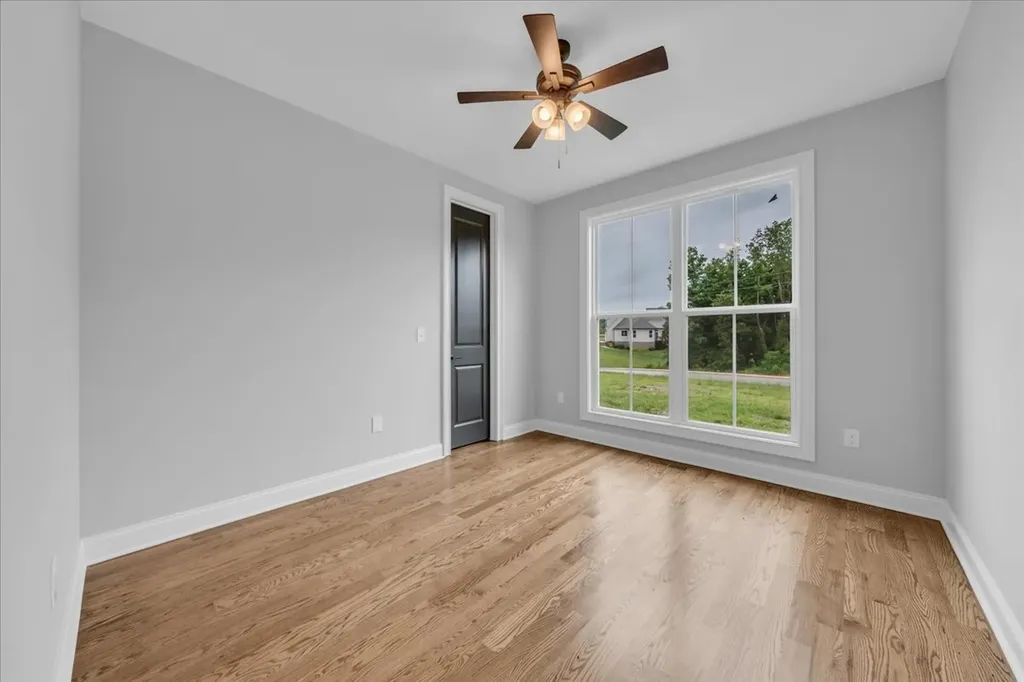 74 Summer Lake Court Winchester TN 37398