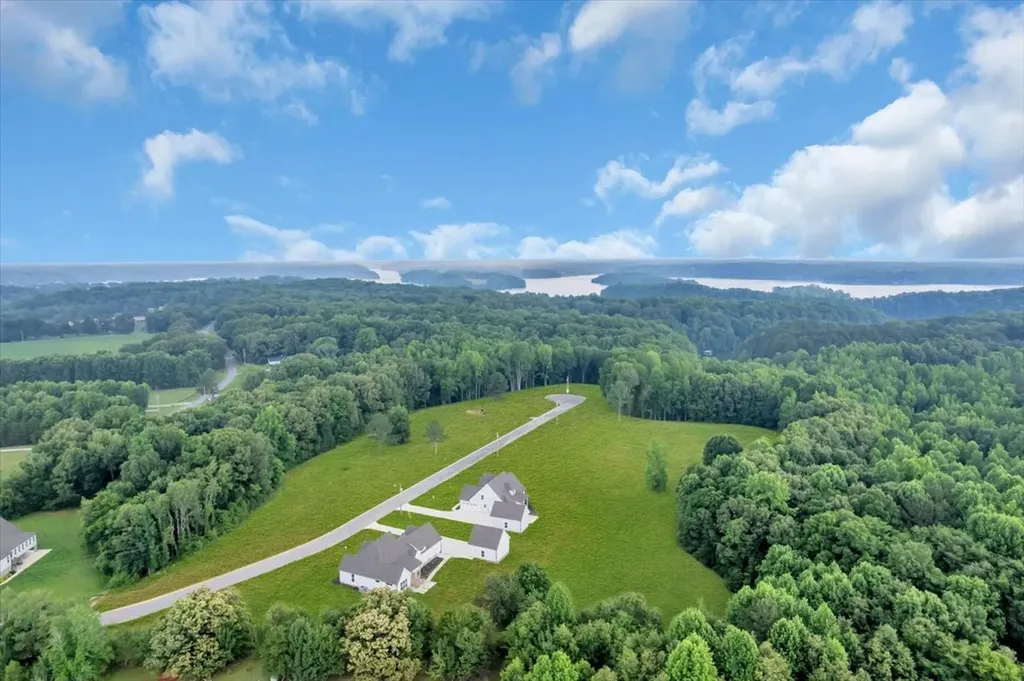 74 Summer Lake Court Winchester TN 37398