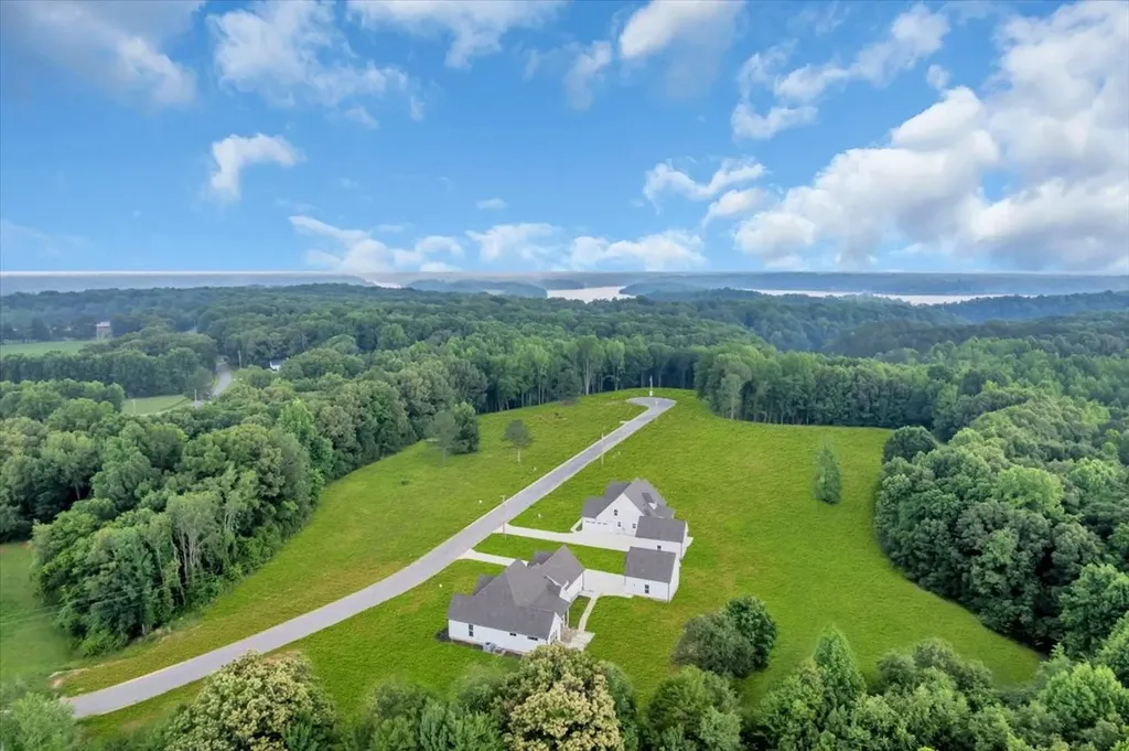 74 Summer Lake Court Winchester TN 37398