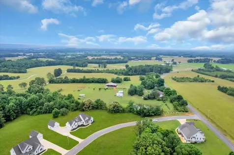 74 Summer Lake Court Winchester TN 37398