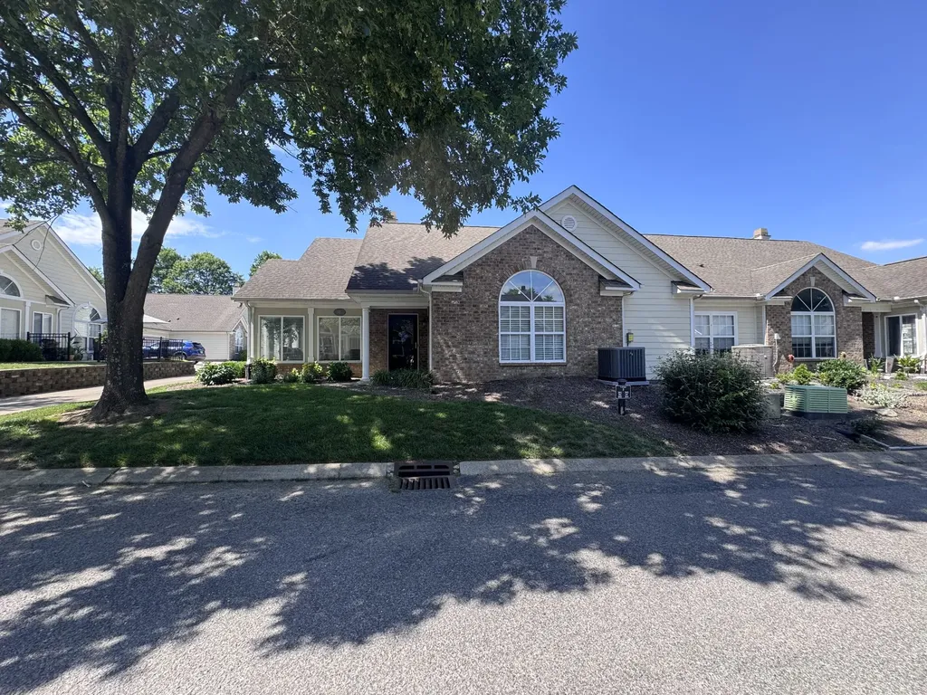 825 Browns Lane Gallatin TN 37066