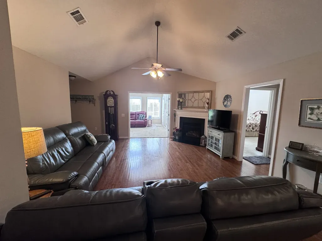 825 Browns Lane Gallatin TN 37066