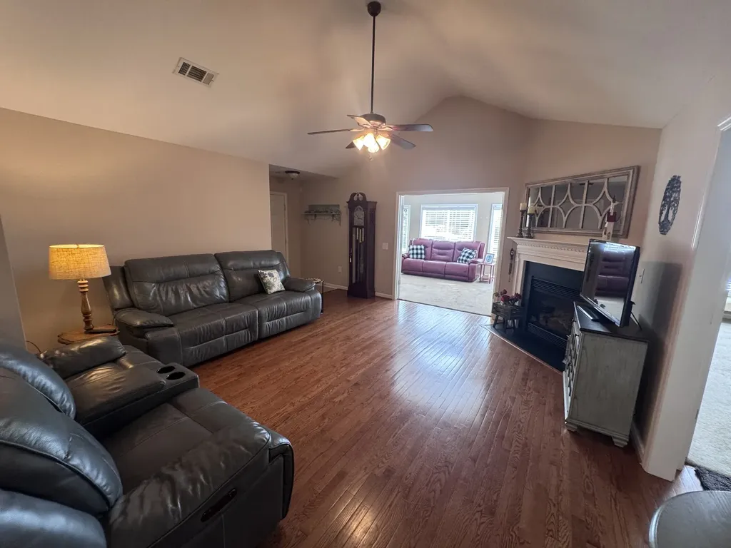 825 Browns Lane Gallatin TN 37066