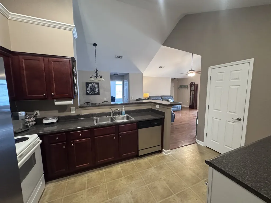 825 Browns Lane Gallatin TN 37066
