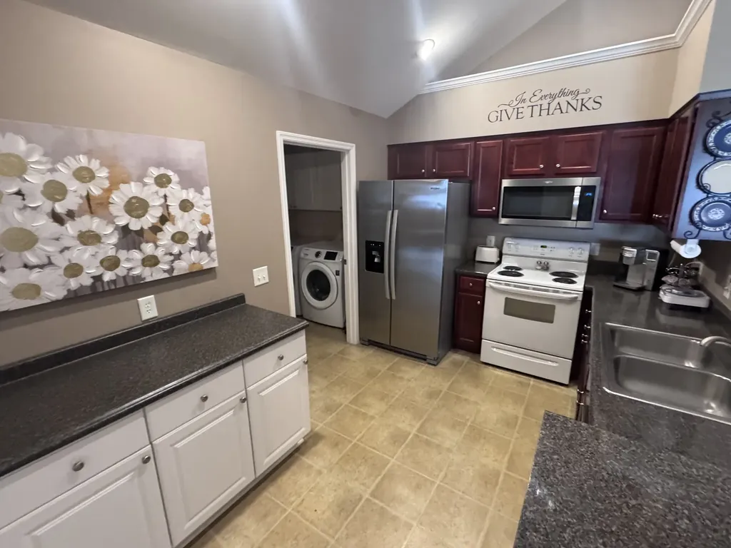 825 Browns Lane Gallatin TN 37066