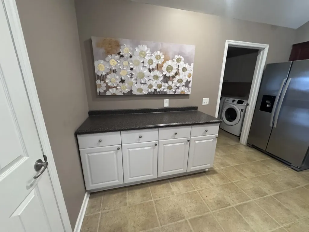 825 Browns Lane Gallatin TN 37066