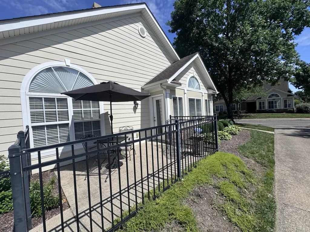 825 Browns Lane Gallatin TN 37066
