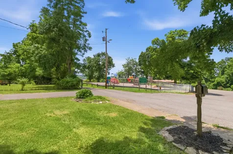 103 Barnwell Avenue Centerville TN 37033
