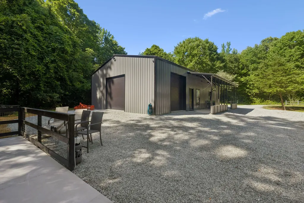 1343 Chalk Hollow Lane Waverly TN 37185