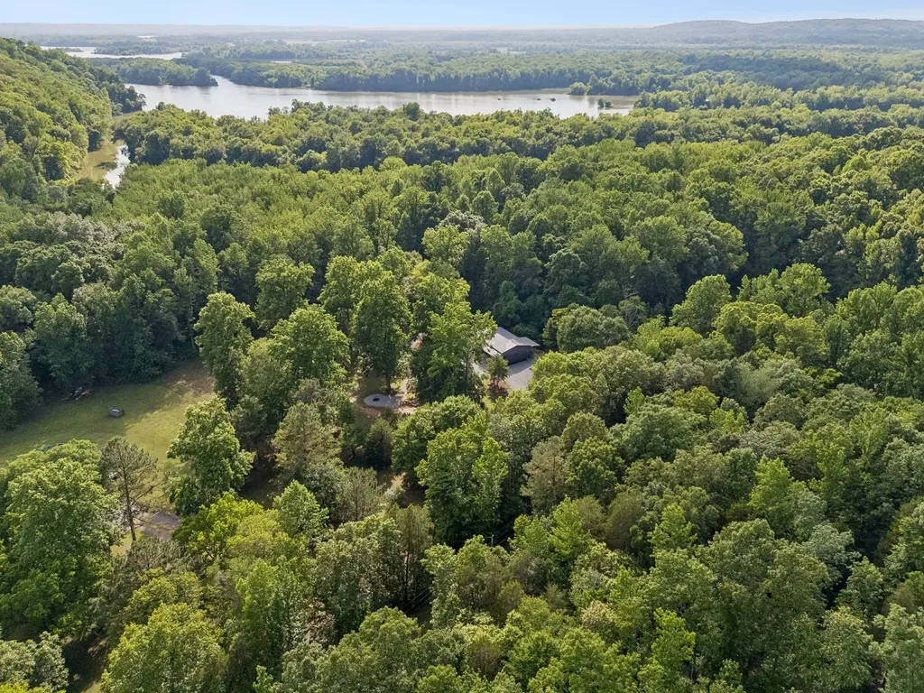 1343 Chalk Hollow Lane Waverly TN 37185