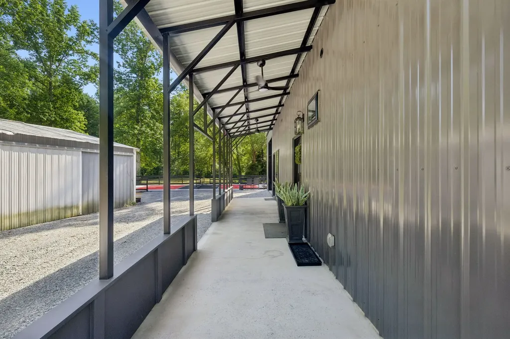 1343 Chalk Hollow Lane Waverly TN 37185