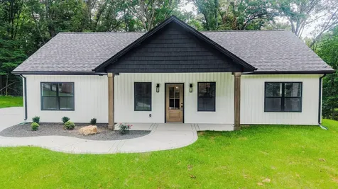 352 Pulley Street Erin TN 37061
