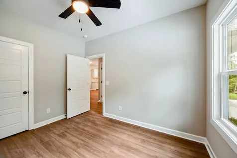 352 Pulley Street Erin TN 37061