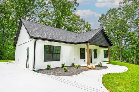 352 Pulley Street Erin TN 37061